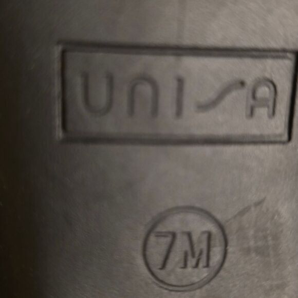 BRAND NEW UNISA METALLIC MULE THONG WOMEN'S SANDALD - Picture 13 of 15